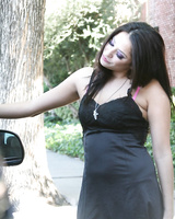 Shameless pornstar Cassidey is picked up in the street and now sucking