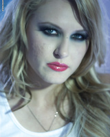 Hot blondes Katie Summers and Sadie Swede masturbating MILF pussy