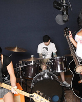 Dark haired chick Lezley Zen bangs record company executive for a record deal