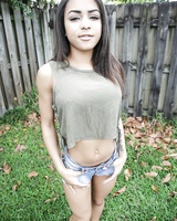 Ebony girl Nicole Bexley with big ass & nipples sucks hard cock for facial