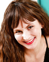 Over 40 MILF Sofia Rodas letting her big natural tits loose for close ups