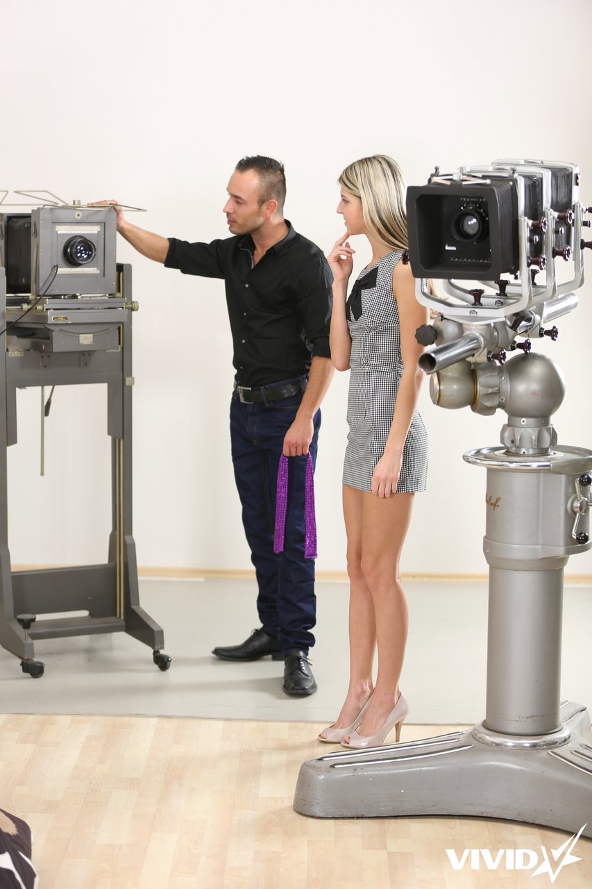 Skinny girlfriend gets a hot pussy licking and sucks her guy's hard cock