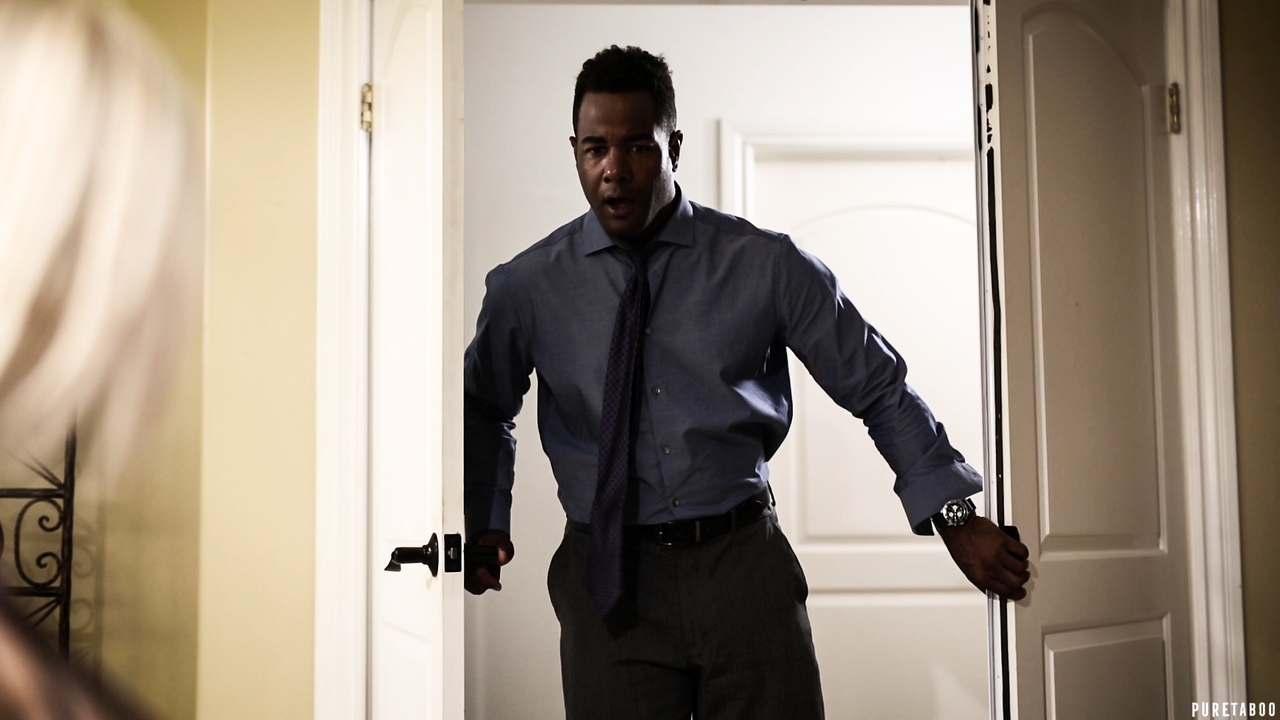 Big black stepdad shows young Piper Perri who's boss in interracial bang