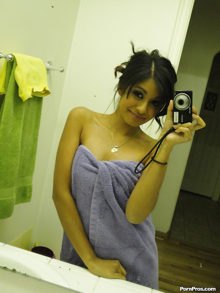 Busty Latina teen Ruby Reyes spreading her tight pussy after shower