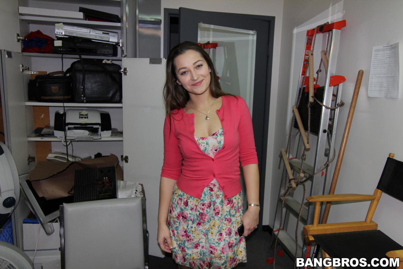 In this weeks Backrook Facials we have the lovely Dani Daniels