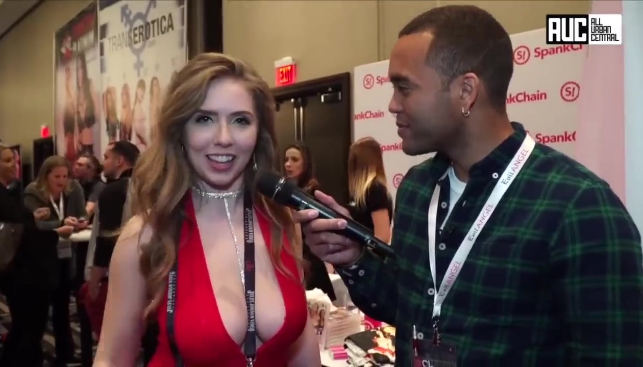 Best Porn star Lena Paul How She Convinced Her Husband To Let Her DixyPorn photo
