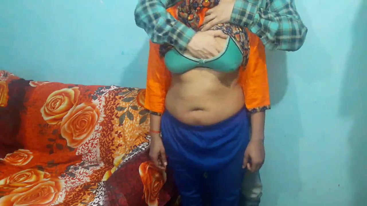 Desiteen Hindi Bhasha Me - indian amateur: rural poor girl in city sex with boy | DixyPorn.com