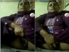 Today Exclusive-  Paki Bhabhi Showing her Pussy