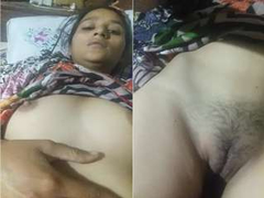 Today Exclusive- Cute Look Desi Girl Showing Her Boobs and Pussy