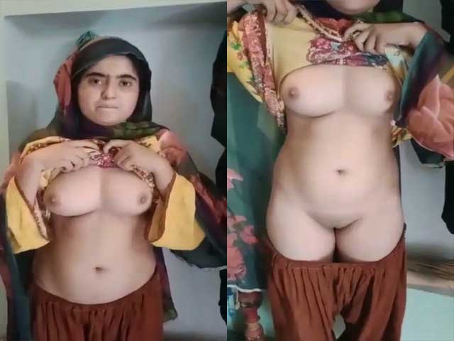 Pakistani Mature Porn - Mature Pakistani girl gets paid to expose her assets like a good |  DixyPorn.com