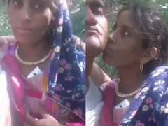 Perverted Desi couple caught without clothes while filming XXX videos outdoors