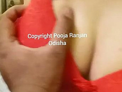 Nice pressing of the juicy boobs of the Desi wife for even more super hot XXX