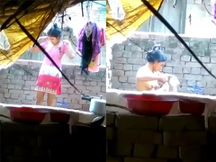 Peeping at a Sexy Desi Girl Taking a Nude Outdoor Bath - XXX Video
