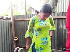 Desi Village Mom Caught Bathing Nude by Spy Cam - XXX Video